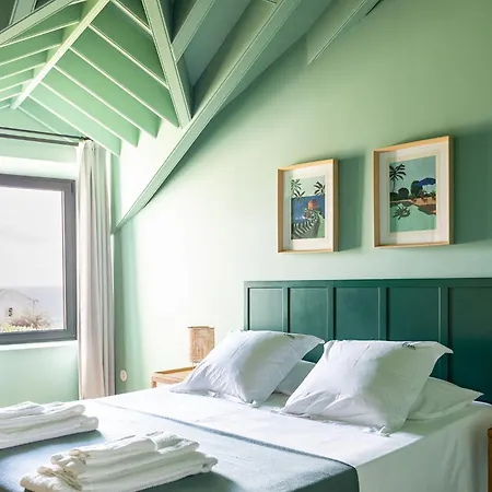 Guava Azores Ii Pensión